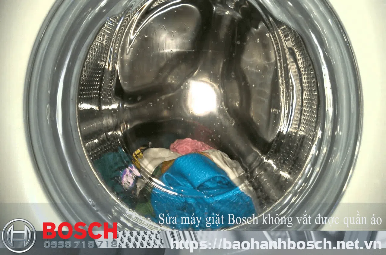 Máy giặt Bosch bên trong lồng giặt không có quần áo, hình ảnh rõ nét cho dịch vụ bảo hành, sửa chữa máy giặt Bosch tại Việt Nam.