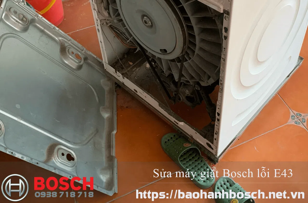 Công việc sửa máy giặt Bosch lỗi E43 tại trung tâm bảo hành chính hãng, đảm bảo chất lượng dịch vụ và linh kiện chính hãng Bosch.