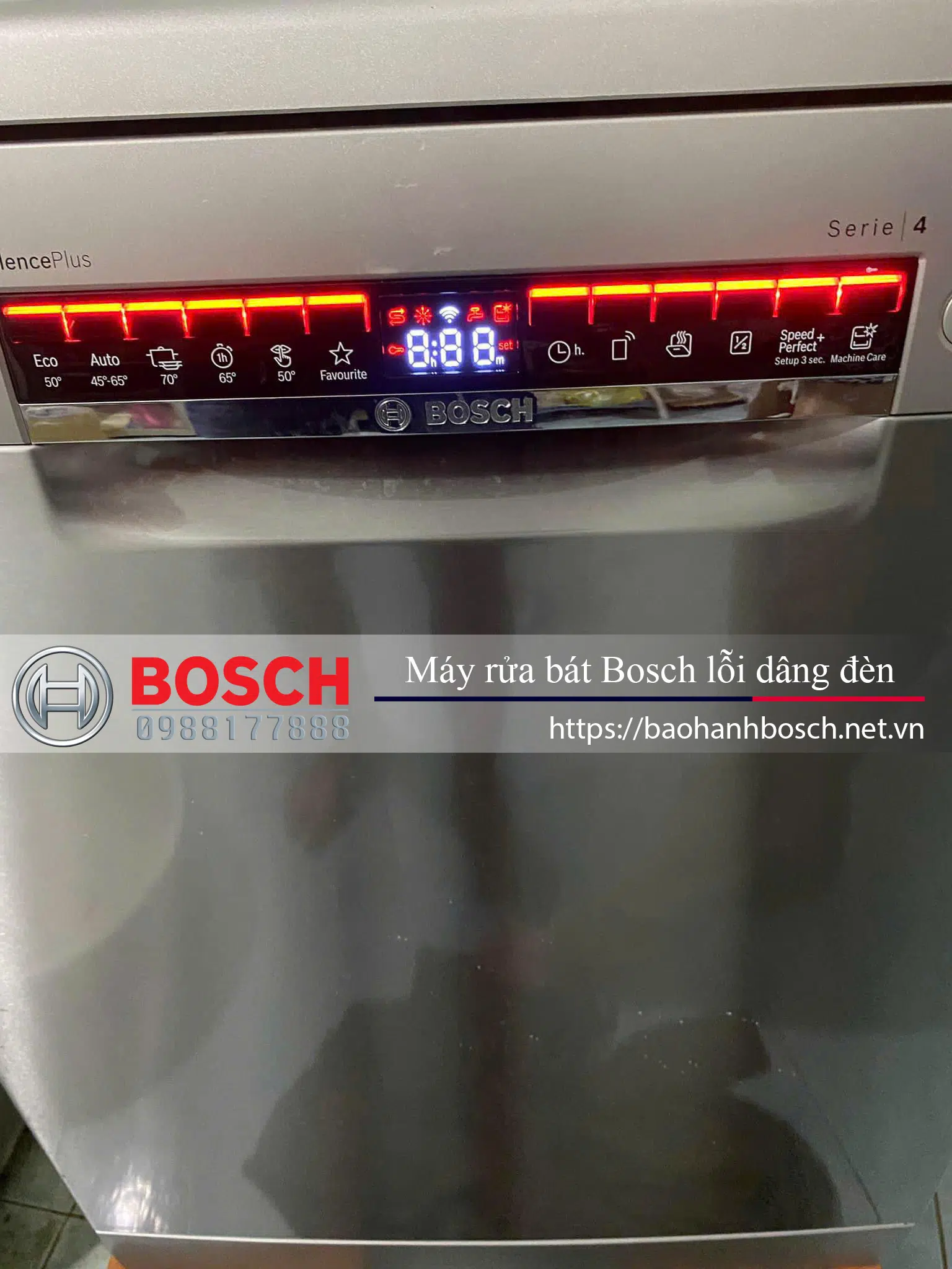 Lỗi bảng điều khiển máy rửa bát Bosch hiển thị đèn sáng, cần bảo hành và sửa chữa.
